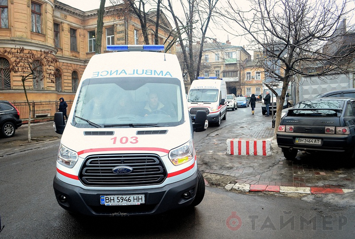 В Одессе задержали пьяных медиков "скорой" - фото 1