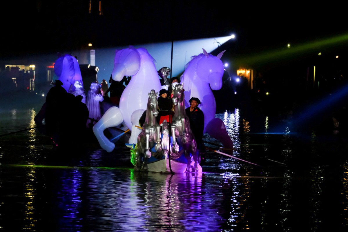 В Венеции начался ежегодный карнавал  - фото 1