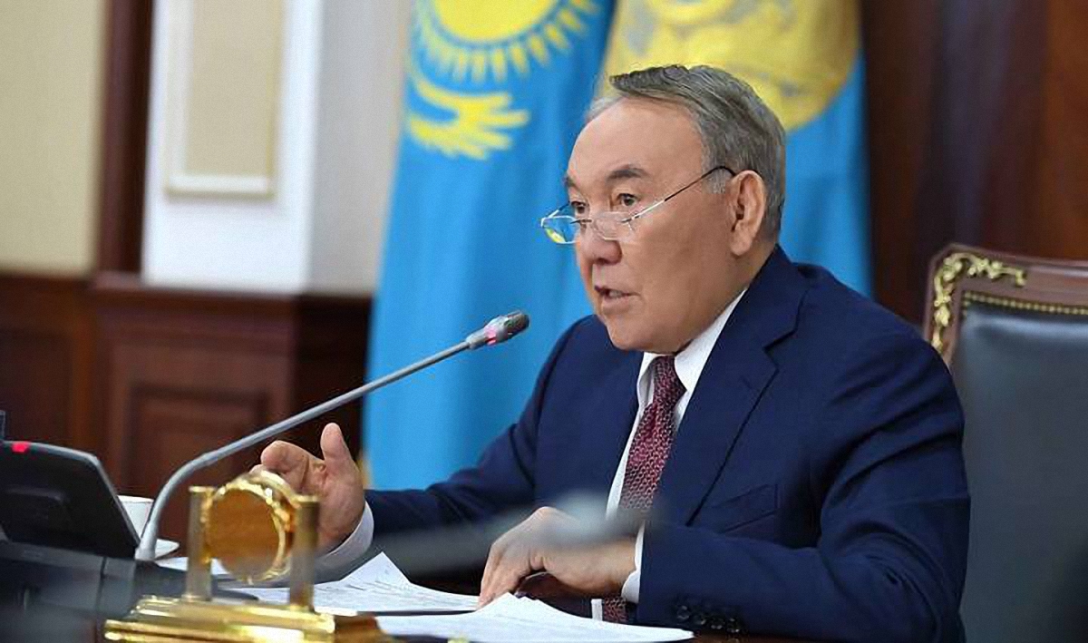 Назарбаев решил перейти на государственный язык - фото 1