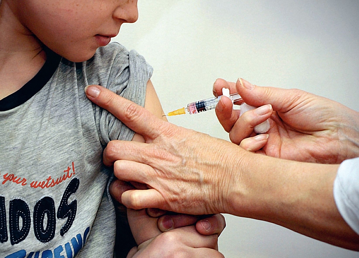 В Украину привезут 900 тысяч вакцин против кори - фото 1