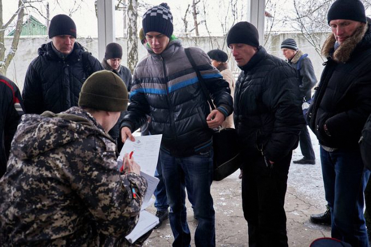 В ряды боевиков хотят набрать школьников и студентов - фото 1