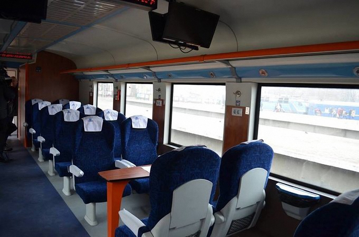 Одесса - Кишинев за 4 часа: «Укрзализныця» запустила обновленный поезд - фото 1