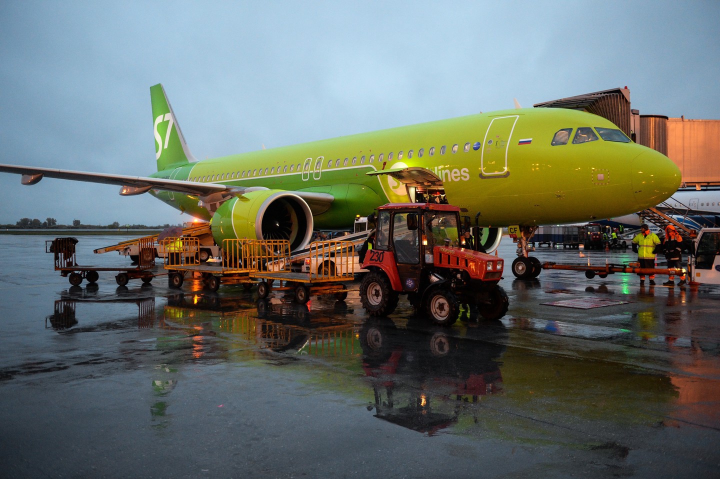 Из РФ пытались нелегально вывезти в Испанию золотые слитки, но что-то пошло не так - фото 1