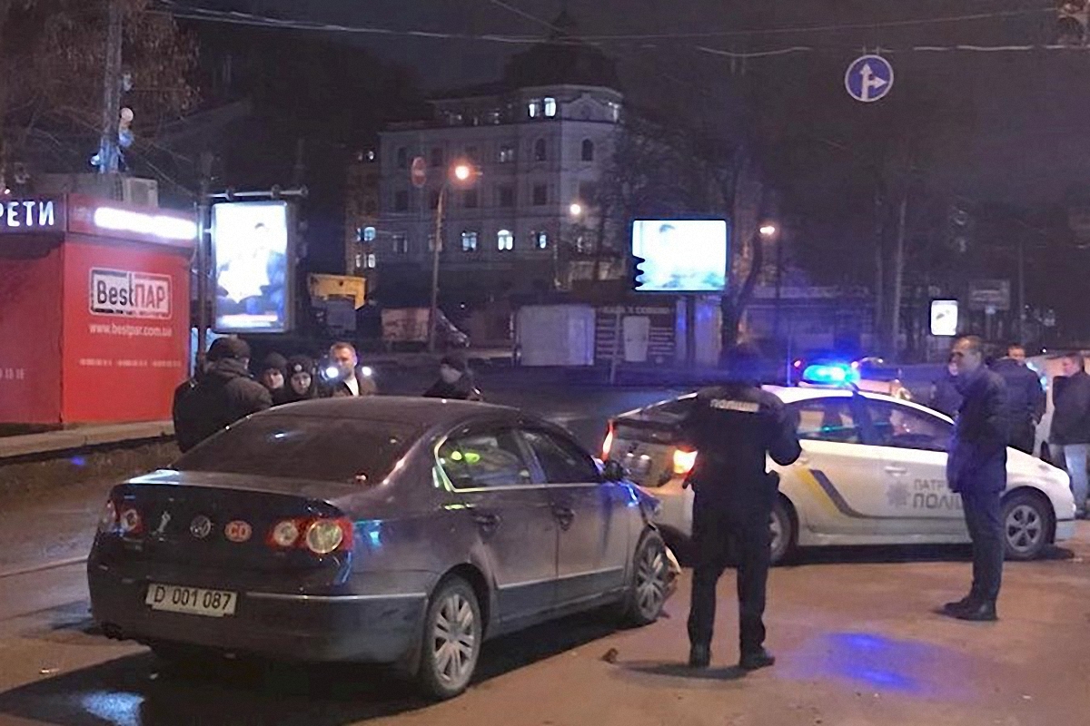 Пьяный российский дипломат пытался сбежать после ДТП - фото 1