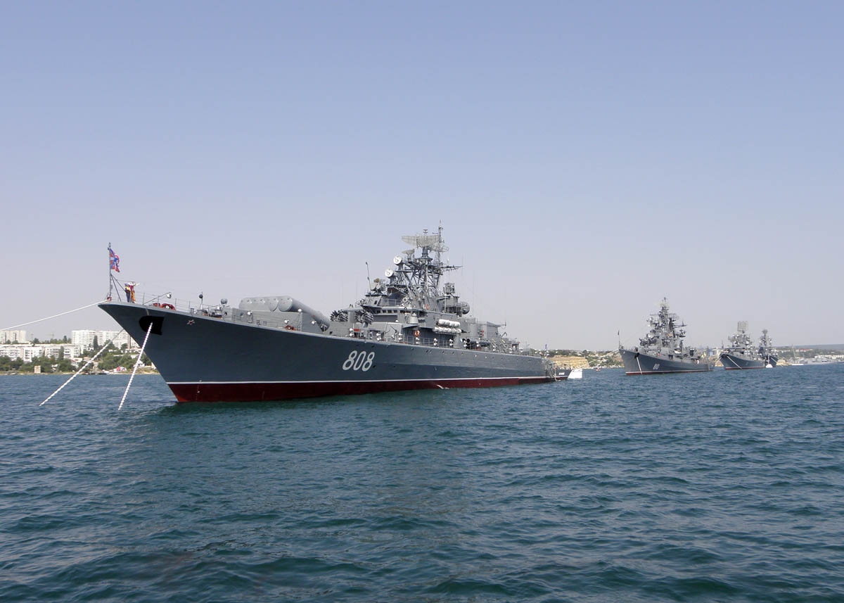 Россияне начали учения Черноморского флота в Крыму - фото 1