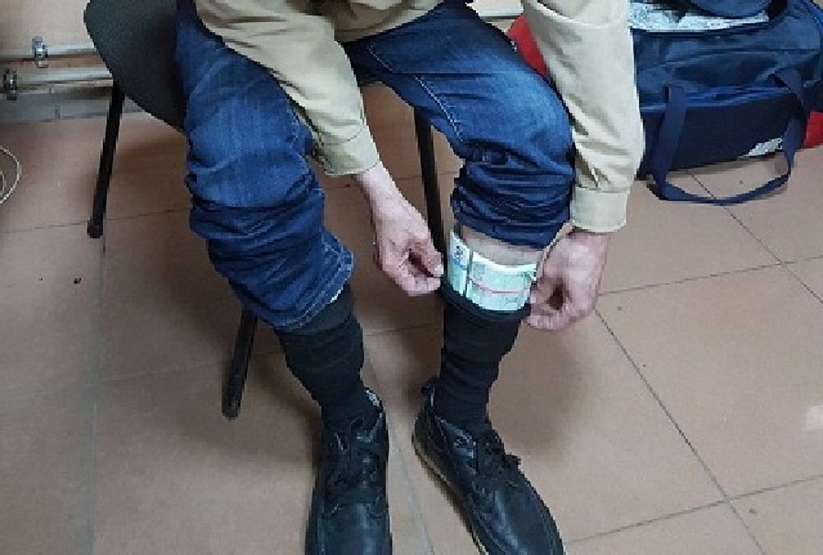 Пограничники совместно с сотрудниками фискальной службы задержали украинца - фото 1