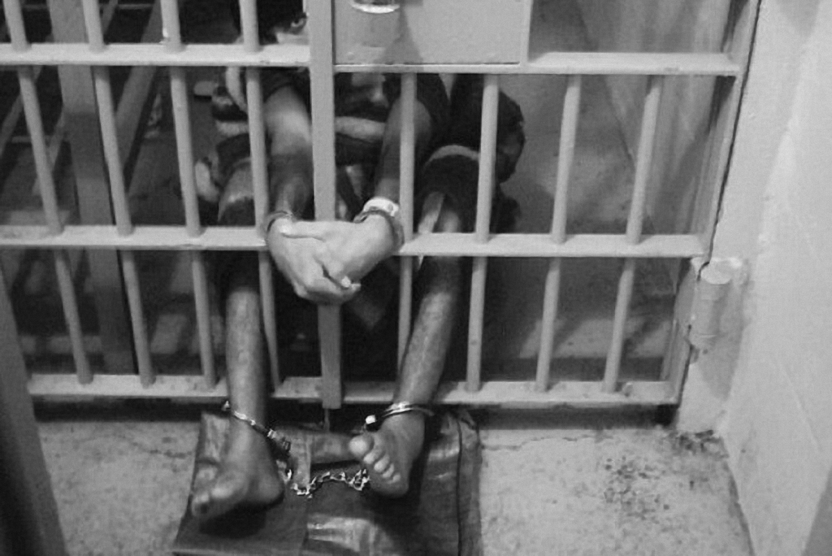 ЦРУ пытала двуз задержанных в секретных тюрьмах - фото 1