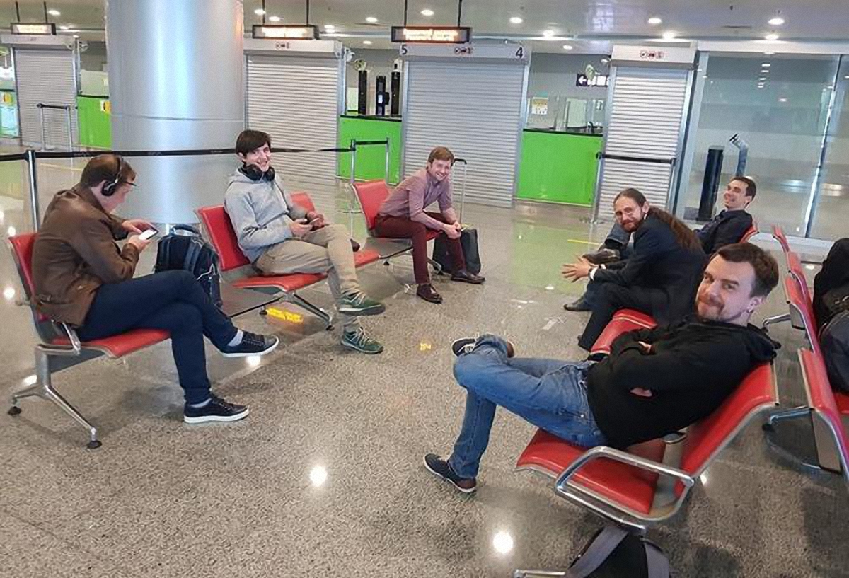 Пограничники развернули шестерых россиян в "Борисполе" - фото 1