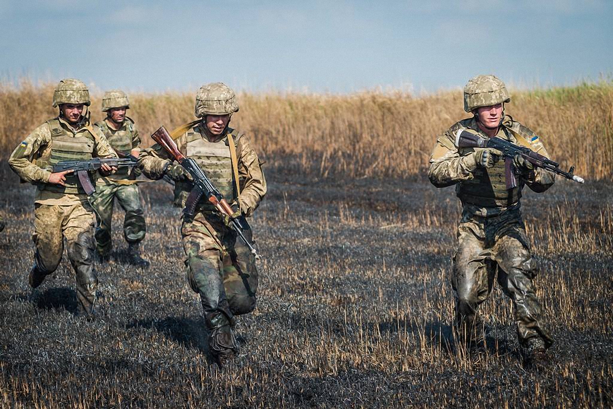 Украинские военные снесли опорник террористов - фото 1