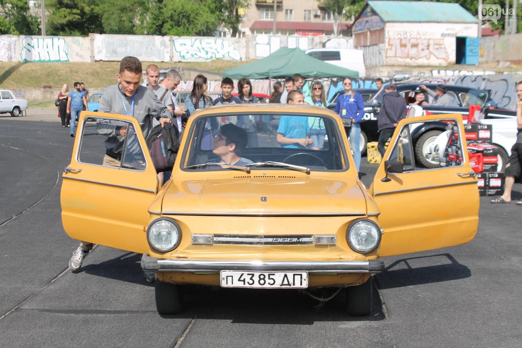 В Запорожье побили рекорд вместимости автомобиля «ЗАЗ 968» - фото 1
