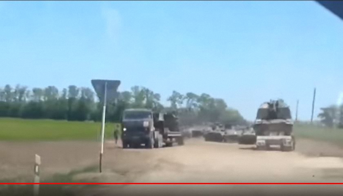 Россия подтягивает военную технику на границе с Украиной  - фото 1