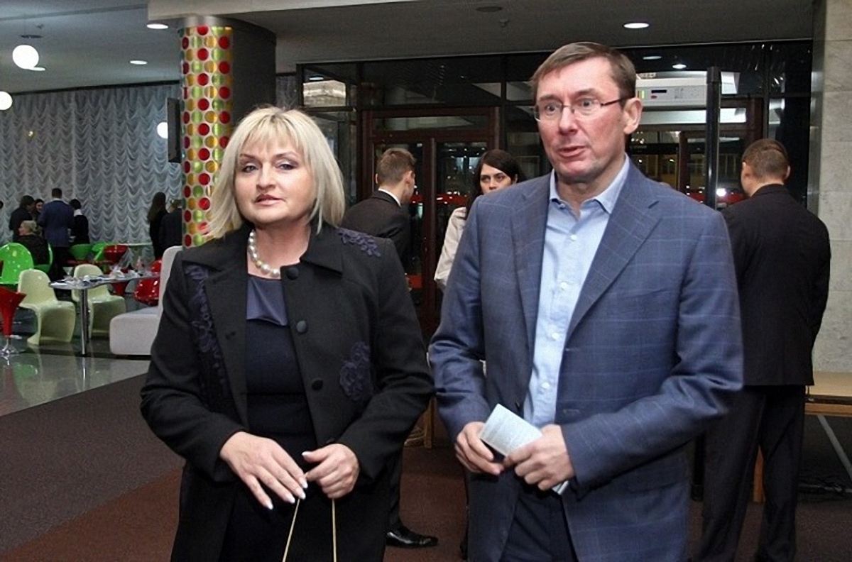 Ирина и Юрий Луценко отметили жемчужную свадьбу - фото 1