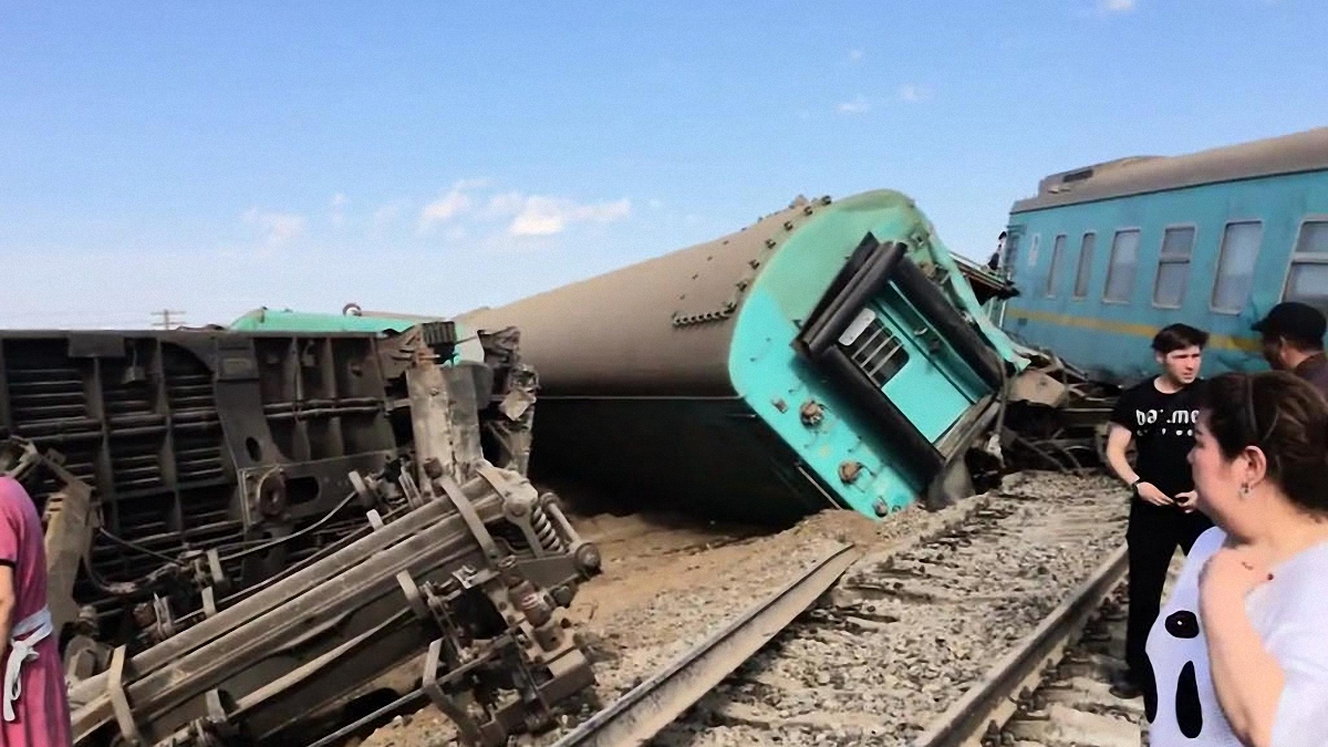 В Казахстане сошел с рельсов поезд – погиб подросток - фото 1
