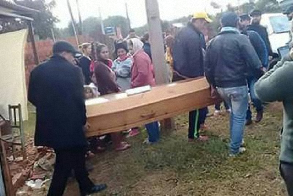 В Парагвае покойник явился на собственные похороны - фото 1