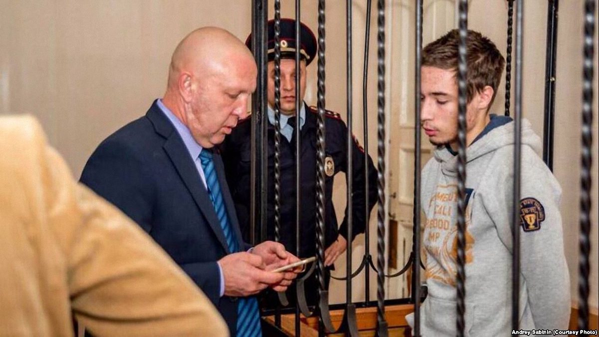 Украинские дипломаты требуют немедленного освобождения Павла Гриба - фото 1