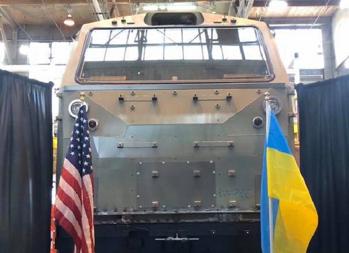 Для "Укрзализныци" изготовили первый локомотив GE Evolution  - фото 1
