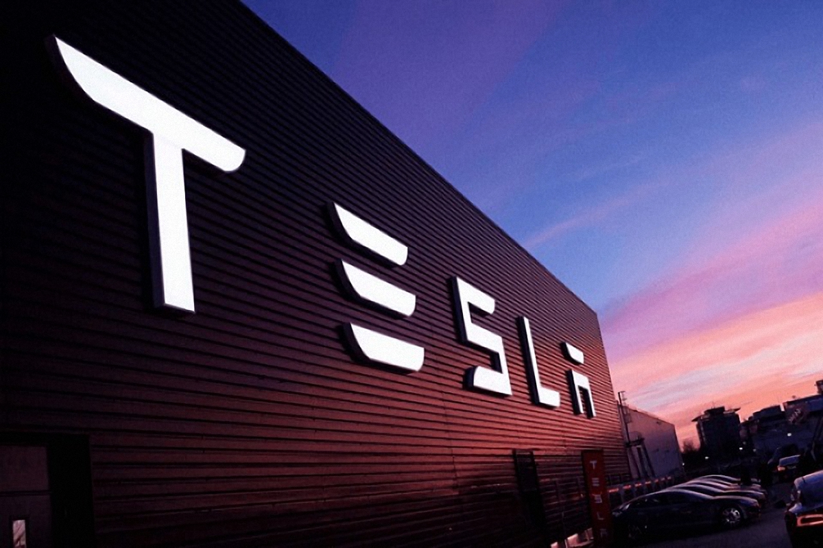 Tesla обвиниле в обмане инвесторов - фото 1