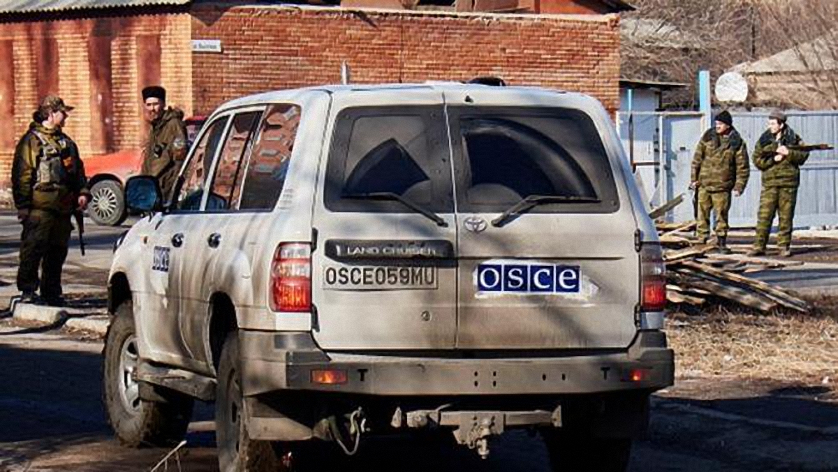Наблюдателей ОБСЕ застукали на работе на Россию - фото 1