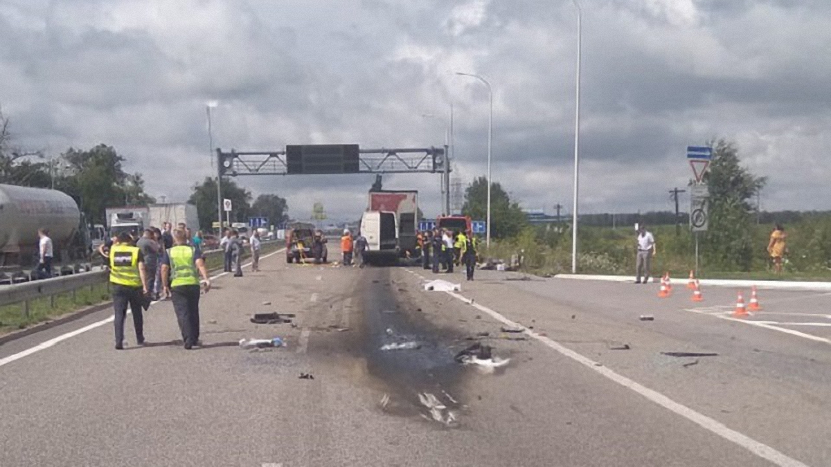 Появилась информация о причине ДТП в Житомирской области - фото 1