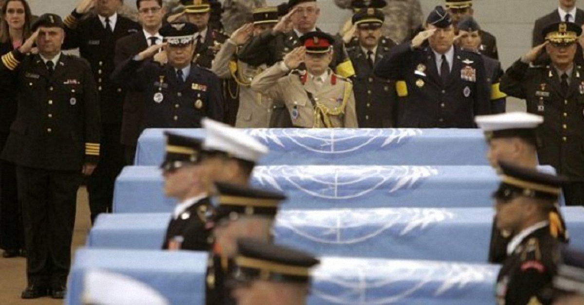 КНДР передала США останки погибших в Корейской войне солдат - фото 1