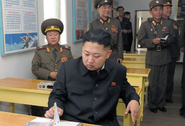 Ким Чен Ын решился попросить США снять санкции - фото 1