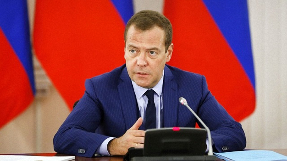 Медведев пригрозил США из-за санкций против РФ - фото 1