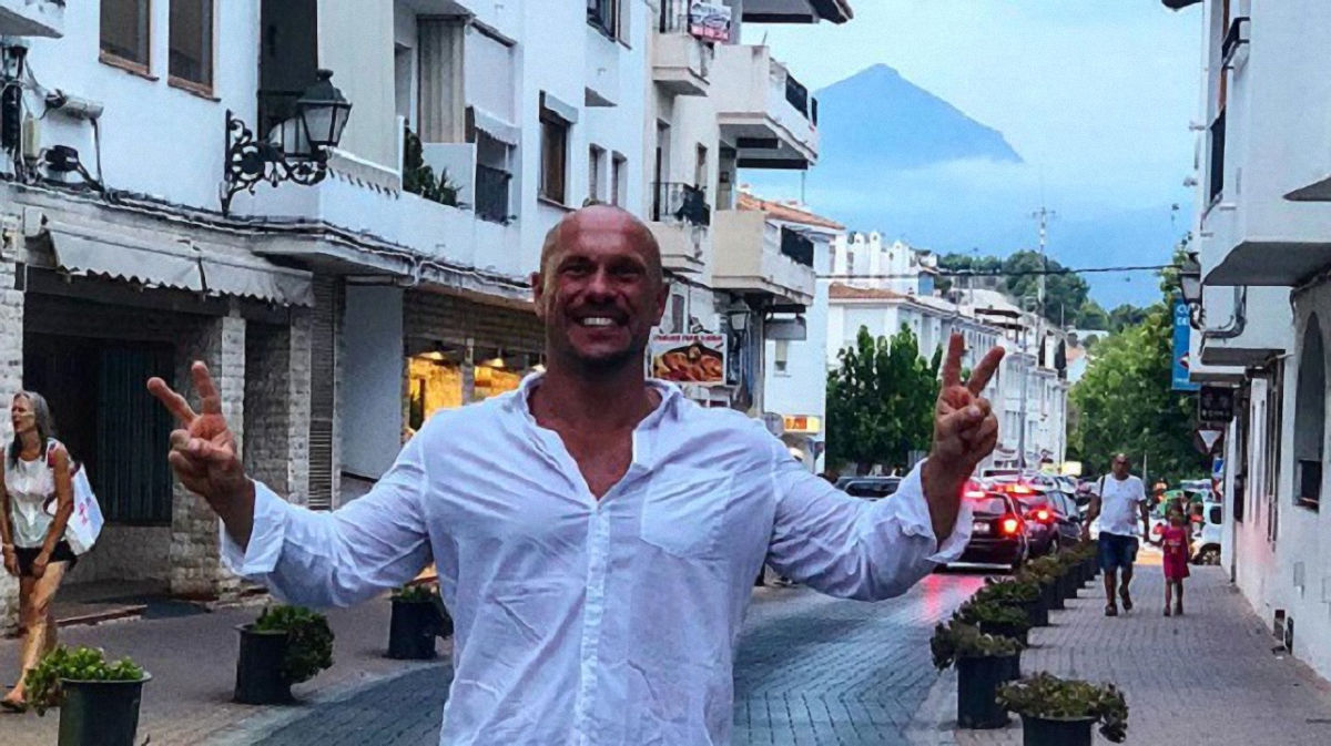 Кива опубликовал фото с обнаженной подругой - фото 1