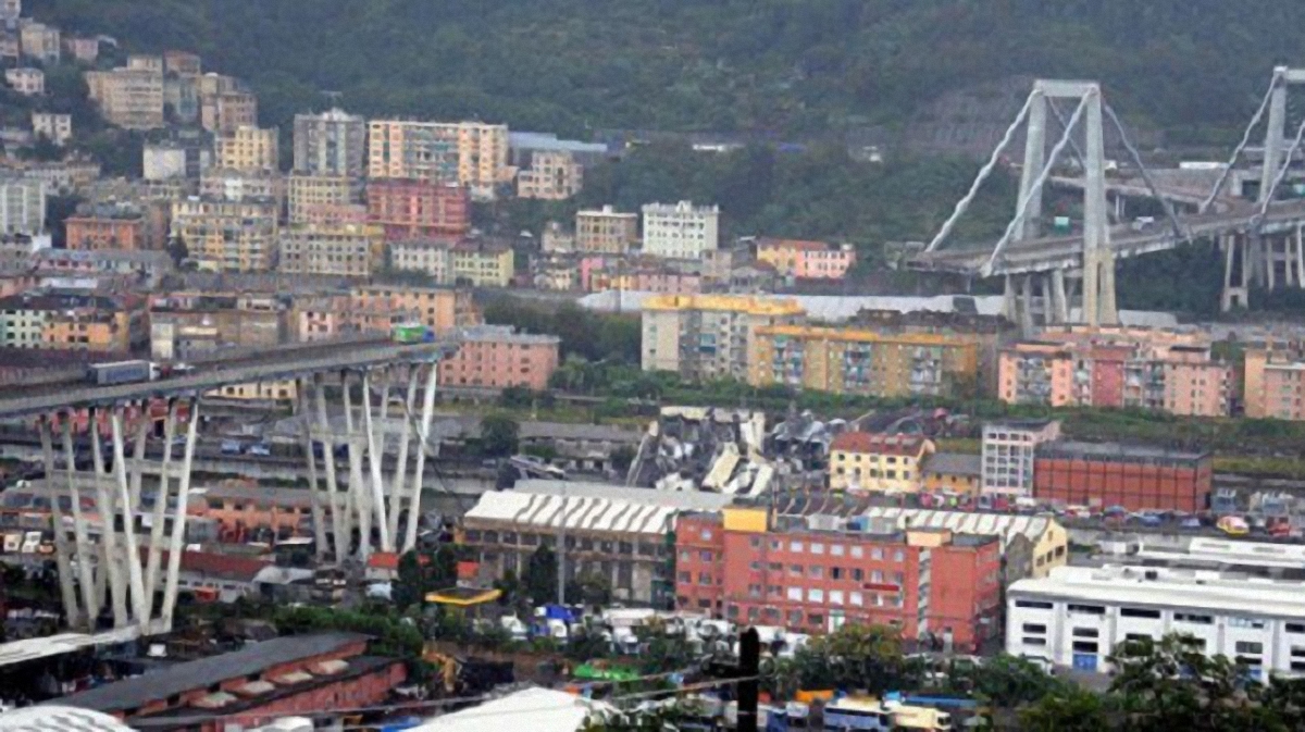 Обвал моста в Италии: количество погибших увеличилось до 30 - фото 1