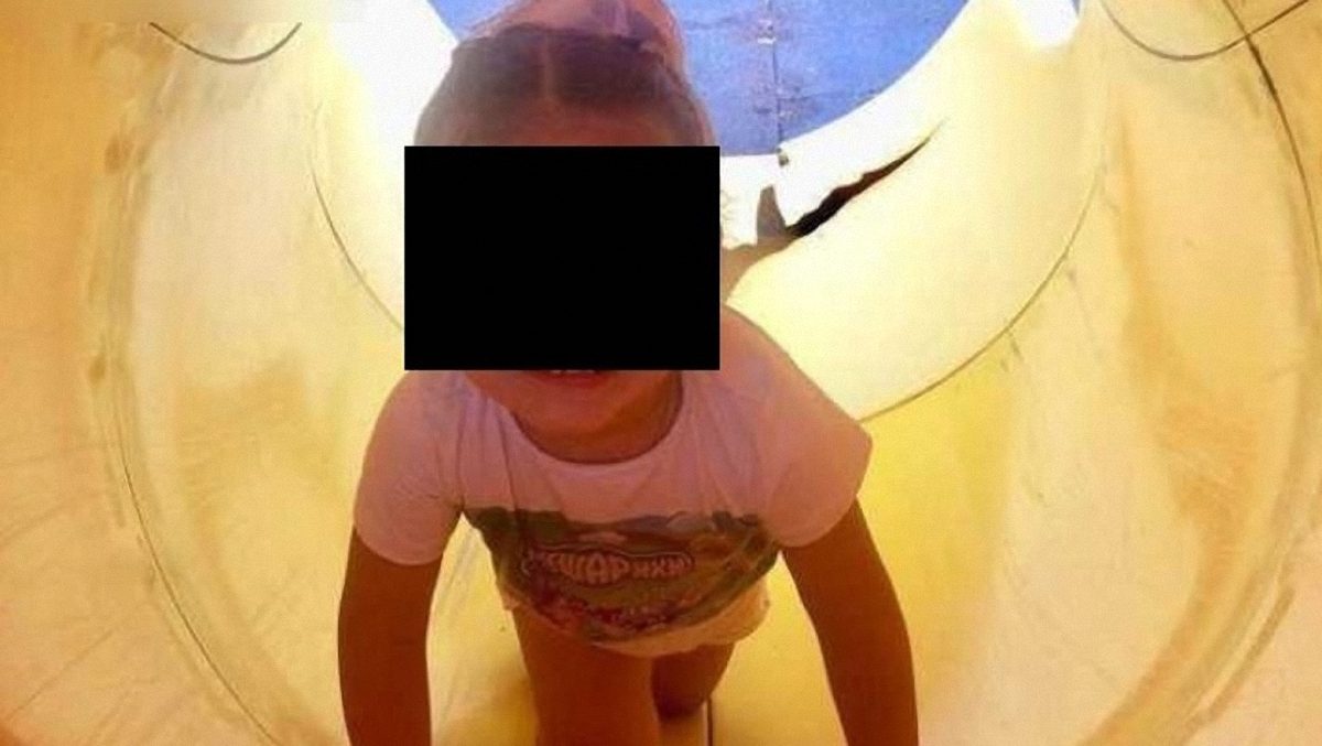 В Крыму воспитатели выгнали с праздника девочку-аутиста - фото 1