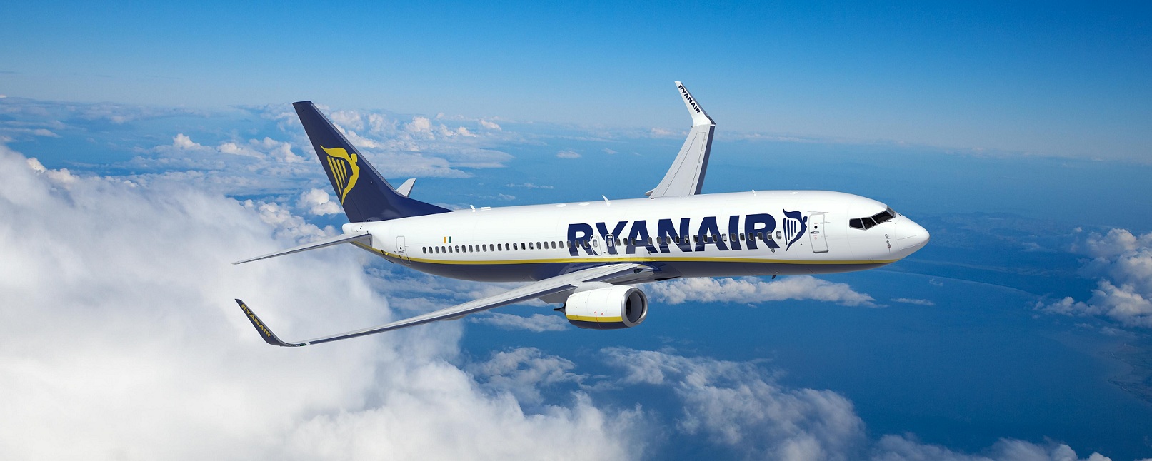 Ryanair начал распродажу на все маршруты из Украины: билеты от 13 евро - фото 1