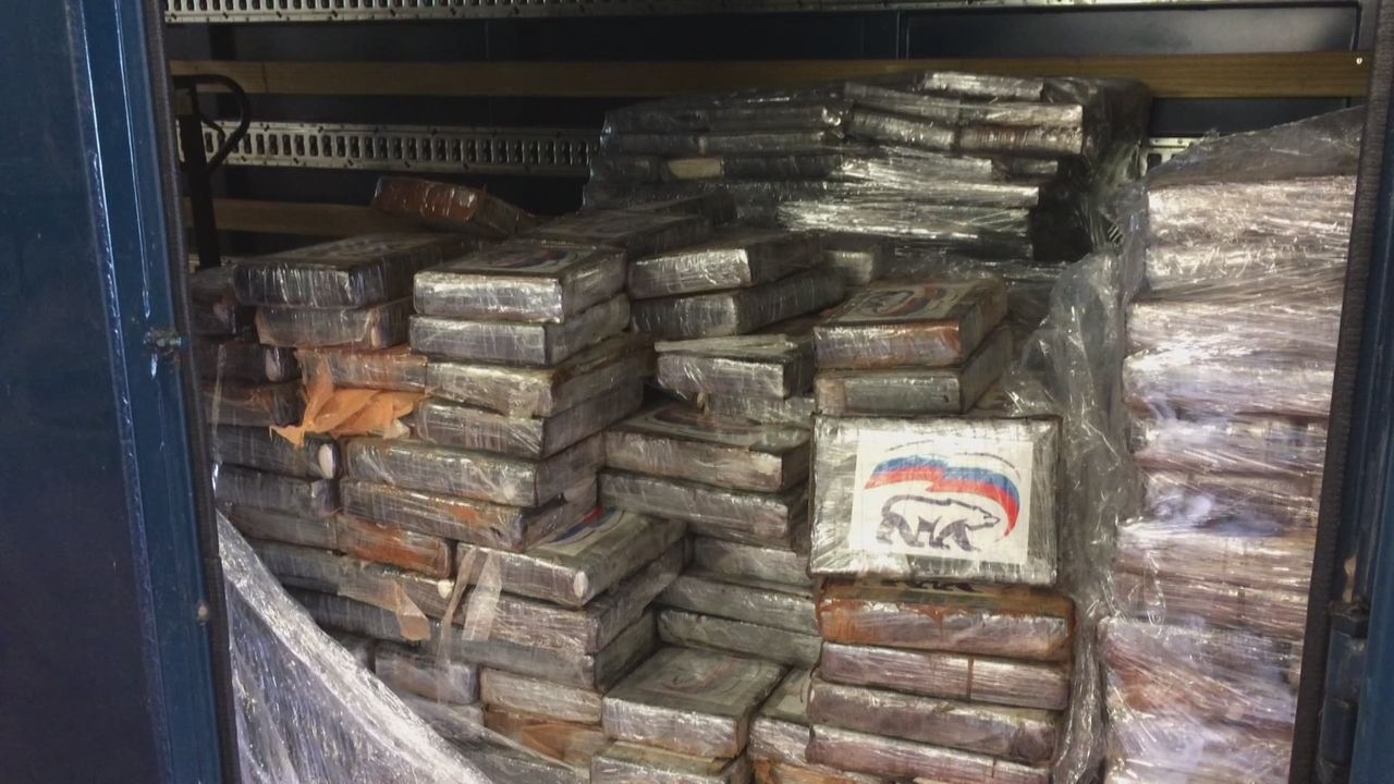 В бельгийском порту нашли две тонны наркотиков с логотипом «Единой России» - фото 1