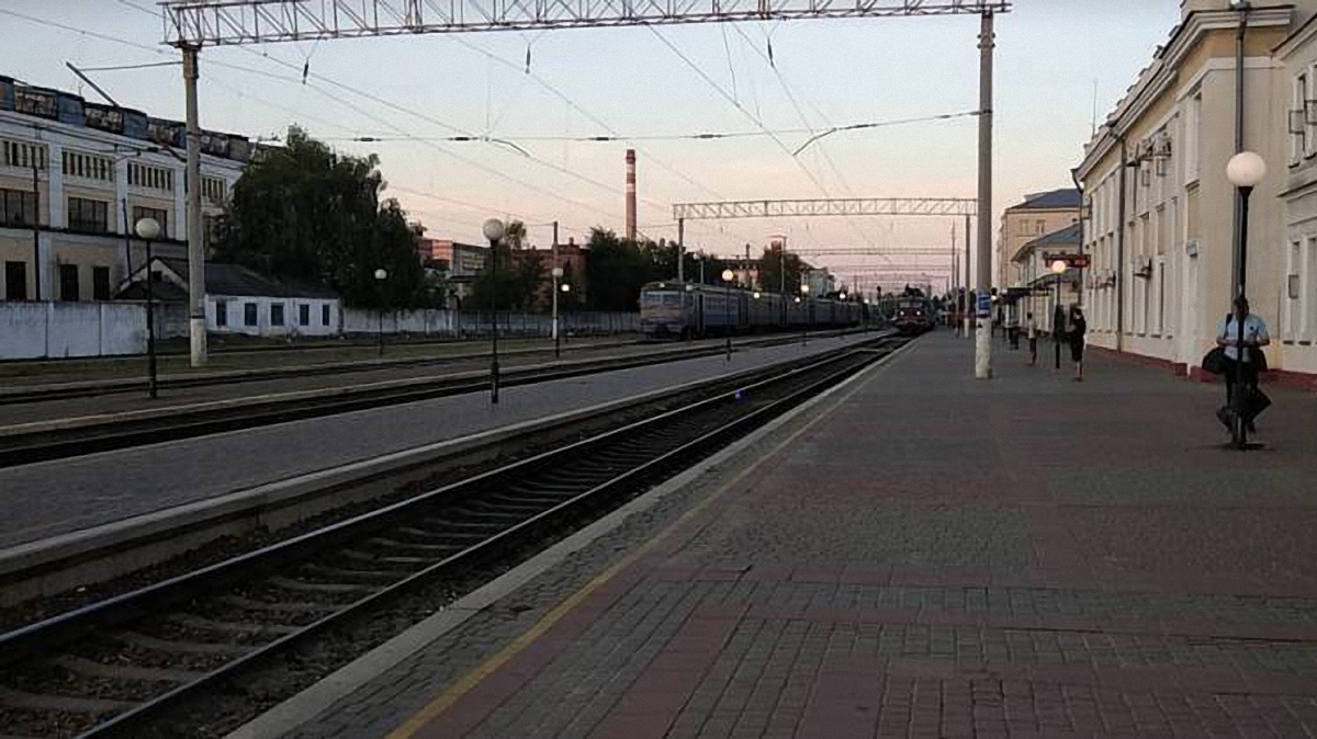Гражданин России остался без ноги, попав под поезд в Полтаве - фото 1
