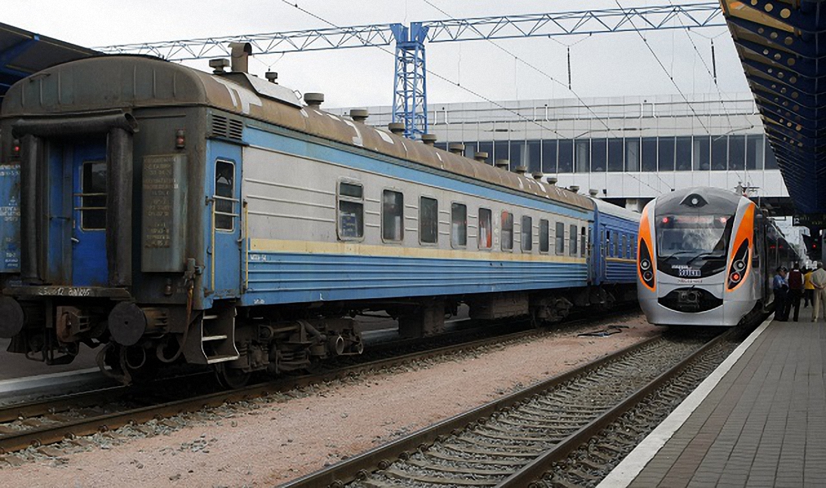 В Украине стоимость проезда в поездах упадет в цене - фото 1