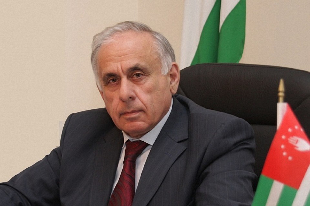 «премьер-министр» непризнанной республики Абхазия Геннадий Гагулия погиб в ДТП - фото 1