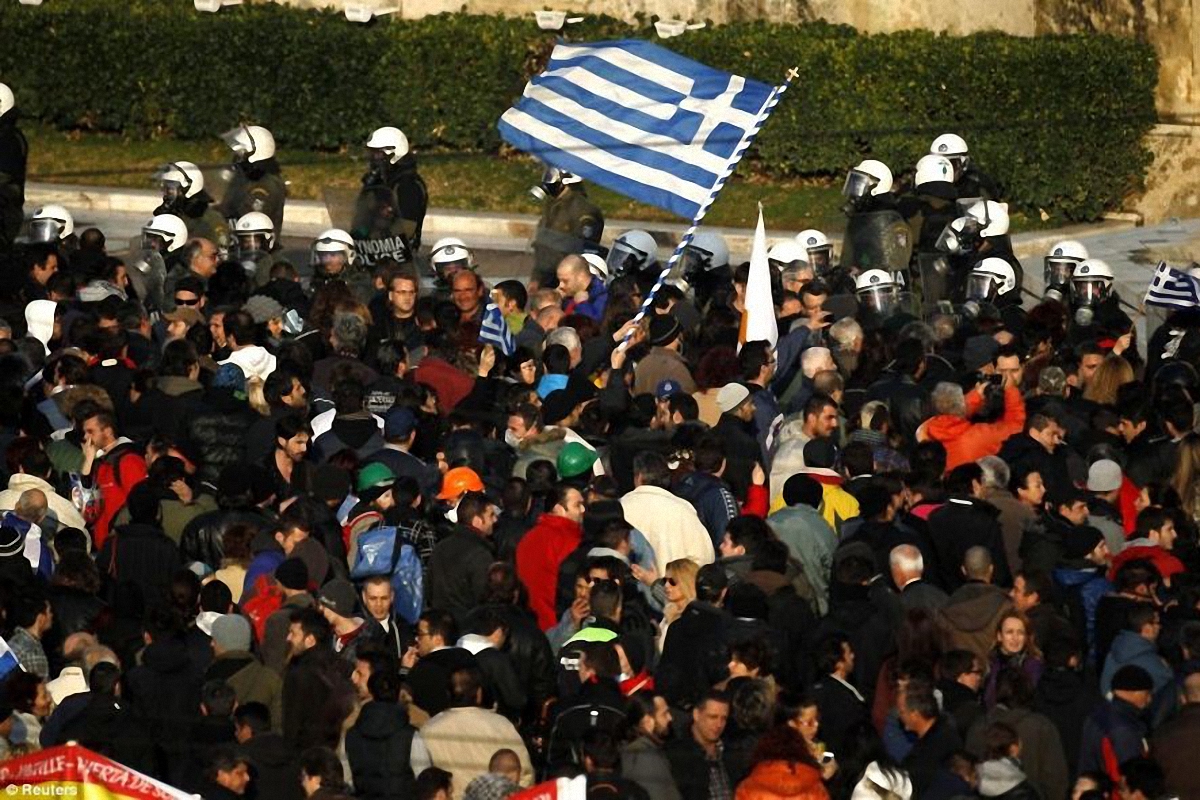 В Греции массовые протесты из-за переименования названия Македонии - фото 1