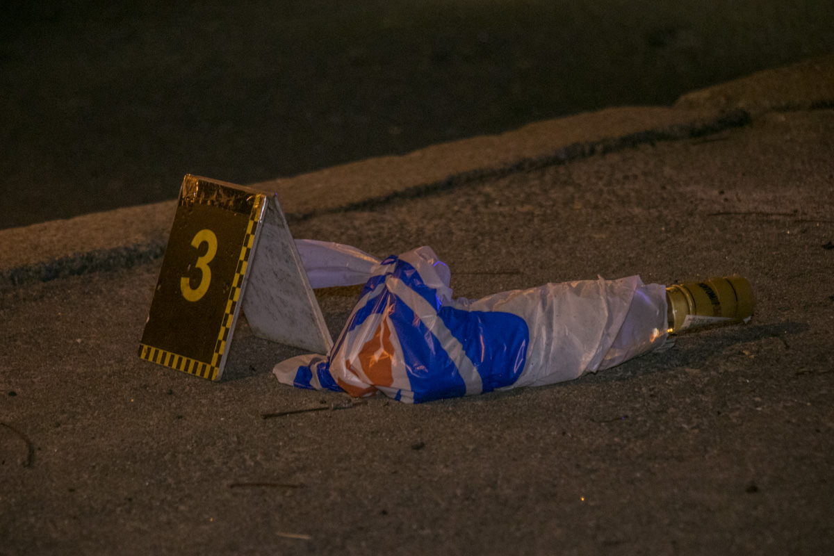 Погибший перебегал дорогу с бутылкой водки - фото 1