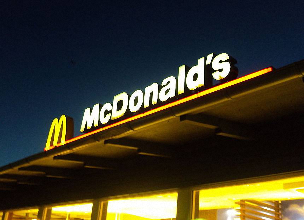 Андрей Смолий написал, что McDonald's презирает украинцев - фото 1