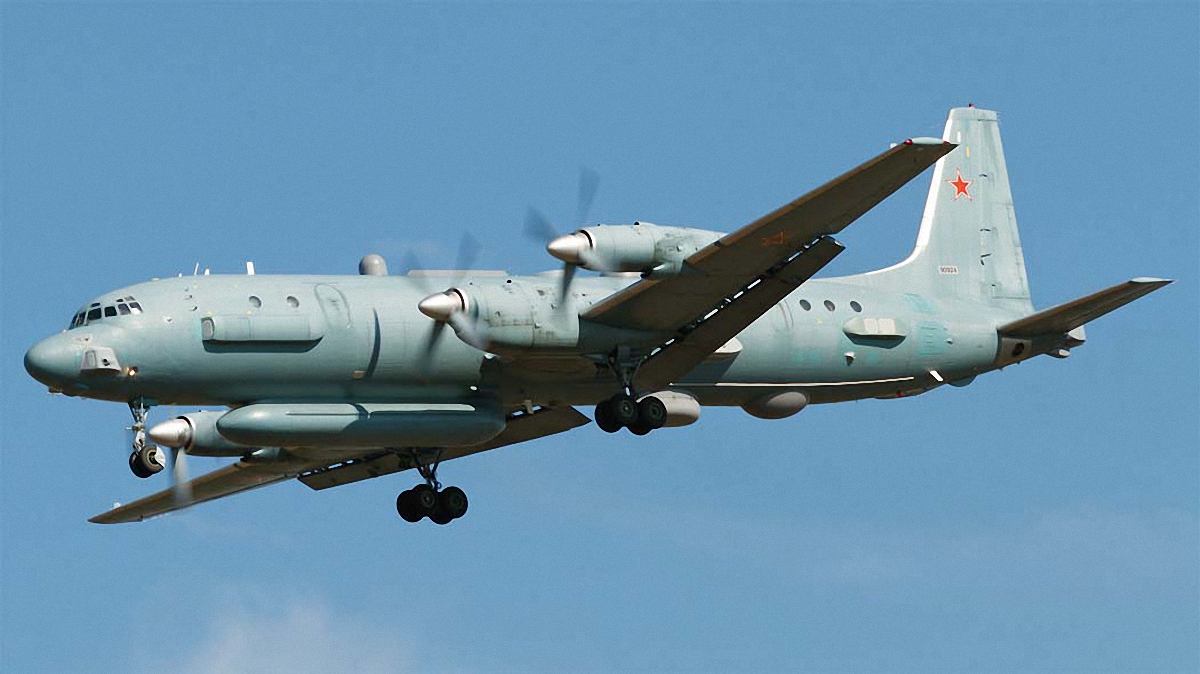 Россия заявила о своей версии событий касательно сбитого военного самолета Ил-20 - фото 1