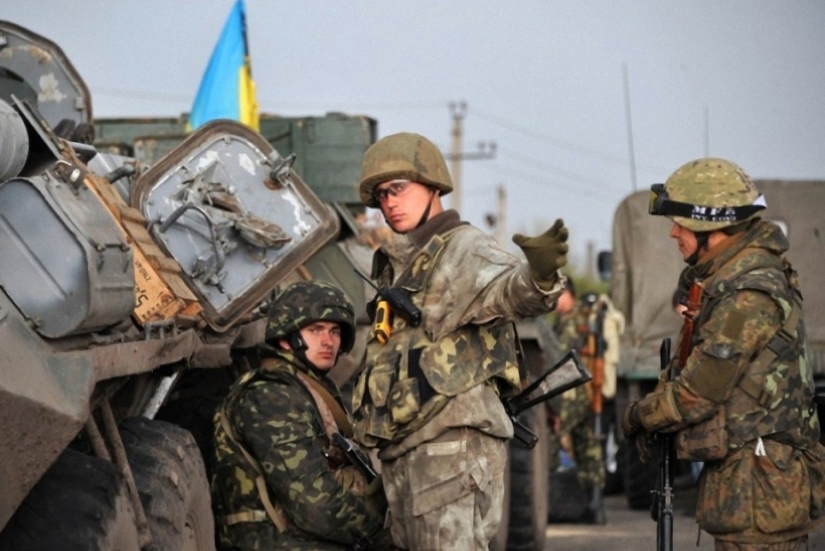 Российские оккупанты 22 раза открывали огонь по позициям украинских войск - фото 1
