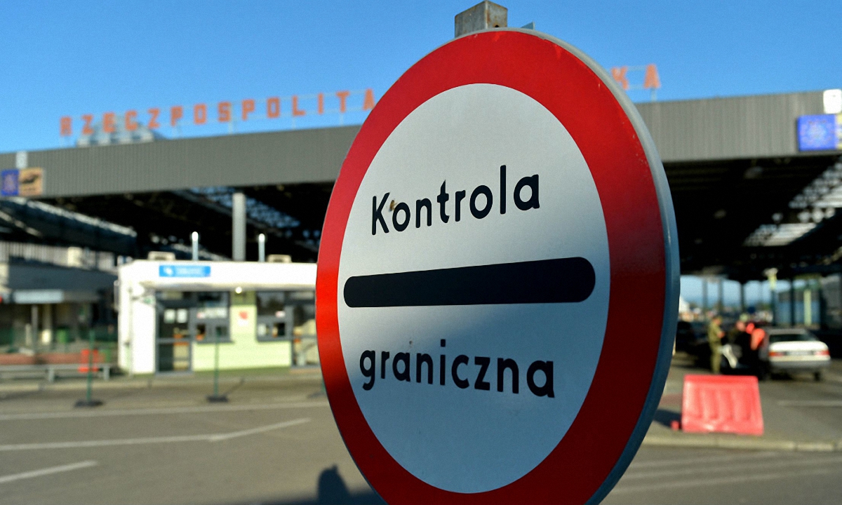 Итальянская забастовка заключается в слишком скрупулезном соблюдении своих обязанностей со стороны работников - это приводит к замедлению темпов работы - фото 1