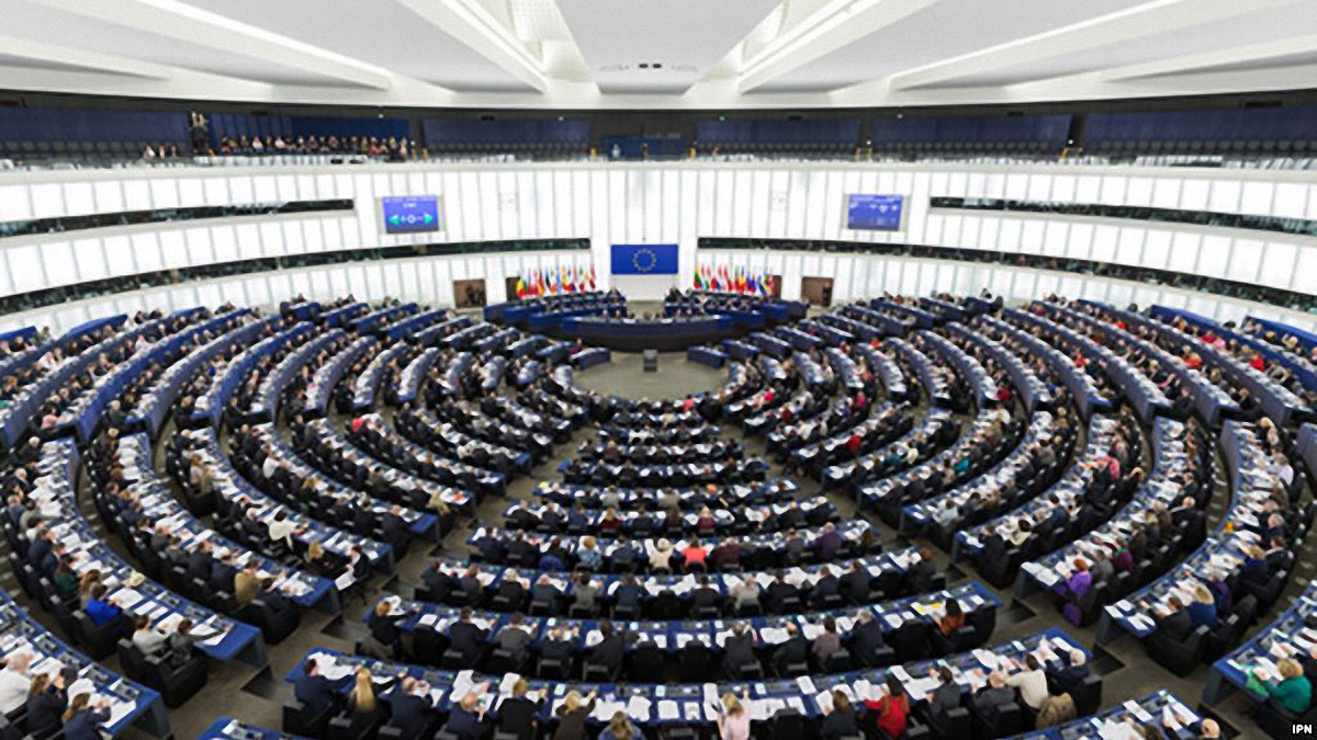 Европарламент просит ЕС усилить санкции против РФ при осложнении ситуации в Азовском море - фото 1