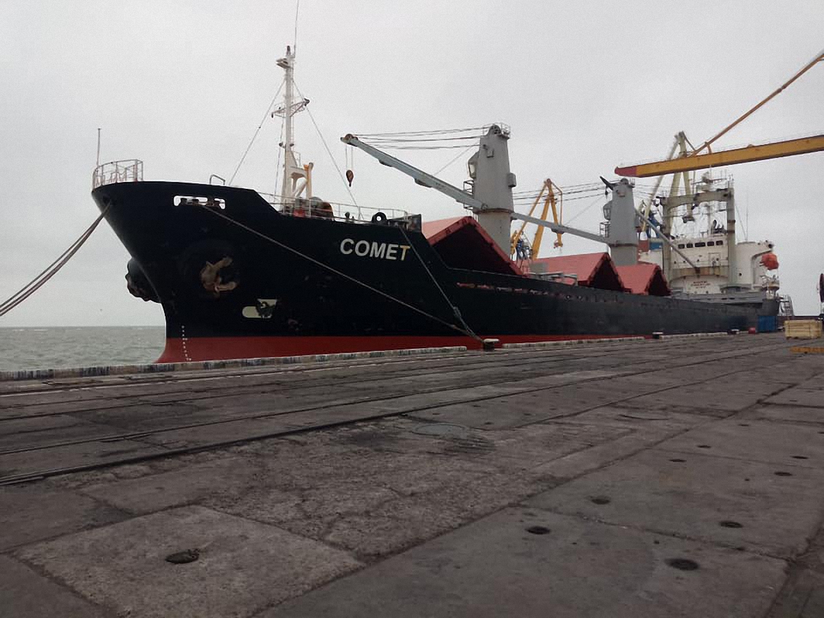 В Мариупольском порту находится корабль с продукцией из "ЛНР" - фото 1