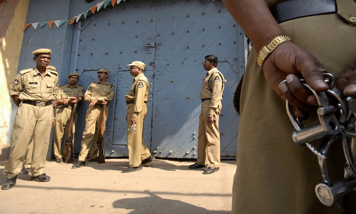 В Индии казнят полицейских, которые убили мусульман - фото 1