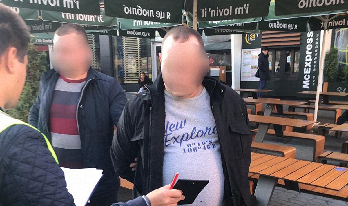 В Киеве раскрыли коррупционную схему с парковками - фото 1