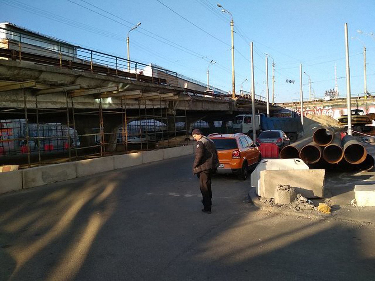 В КГГА назвали перенесли демонтажа Шулявского моста - фото 1