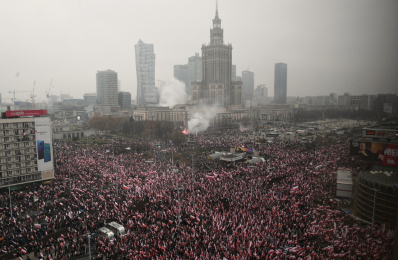 В Польше прошел многотысячный марш - фото 1