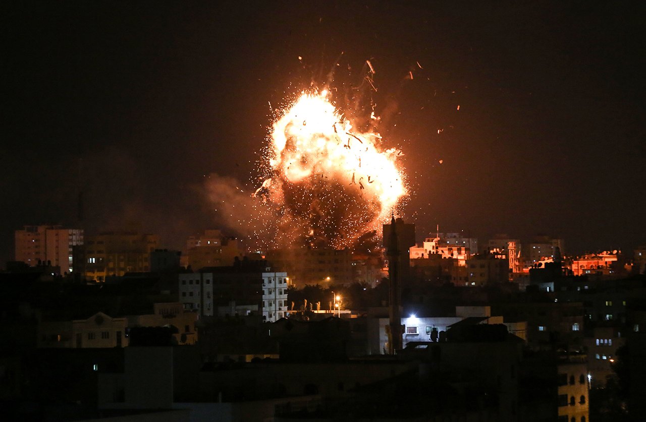 Ранее из сектора Газа было выпущено не менее 370 ракет по Израилю - фото 1