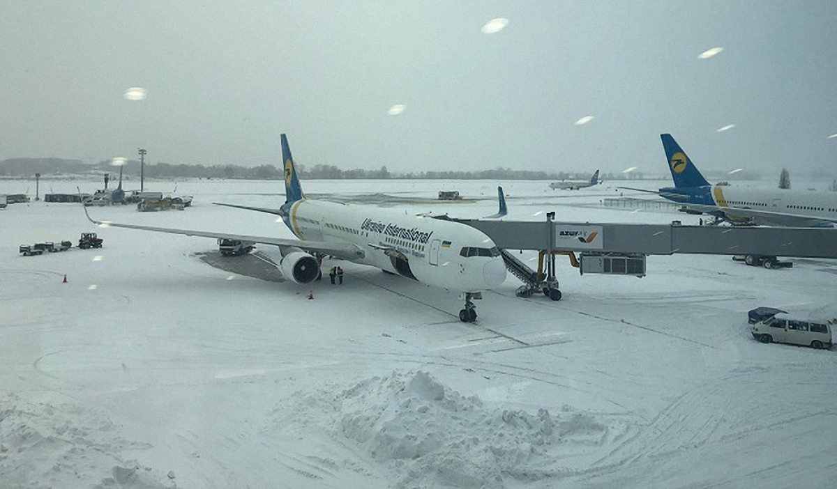 В аэропорту "Борисполь" переносят рейсы - фото 1