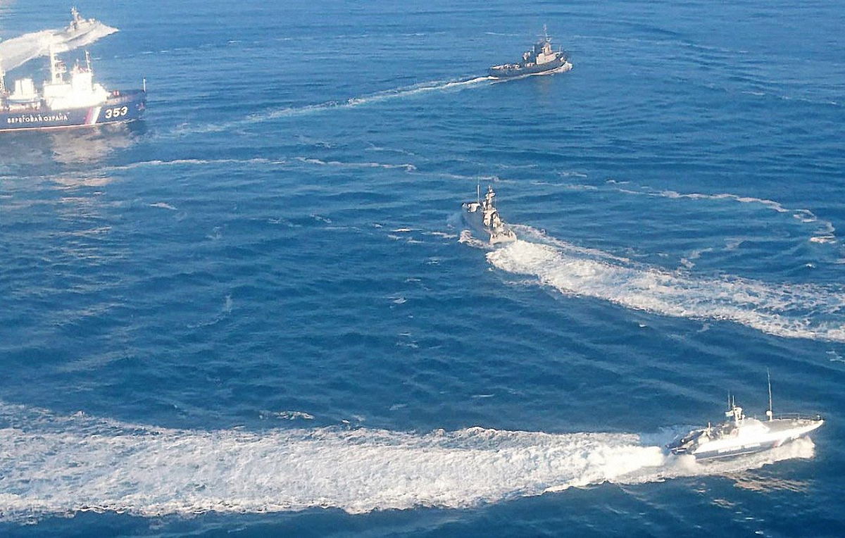 Российские террористы атаковали моряков при попытке отплыть в Одессу - фото 1