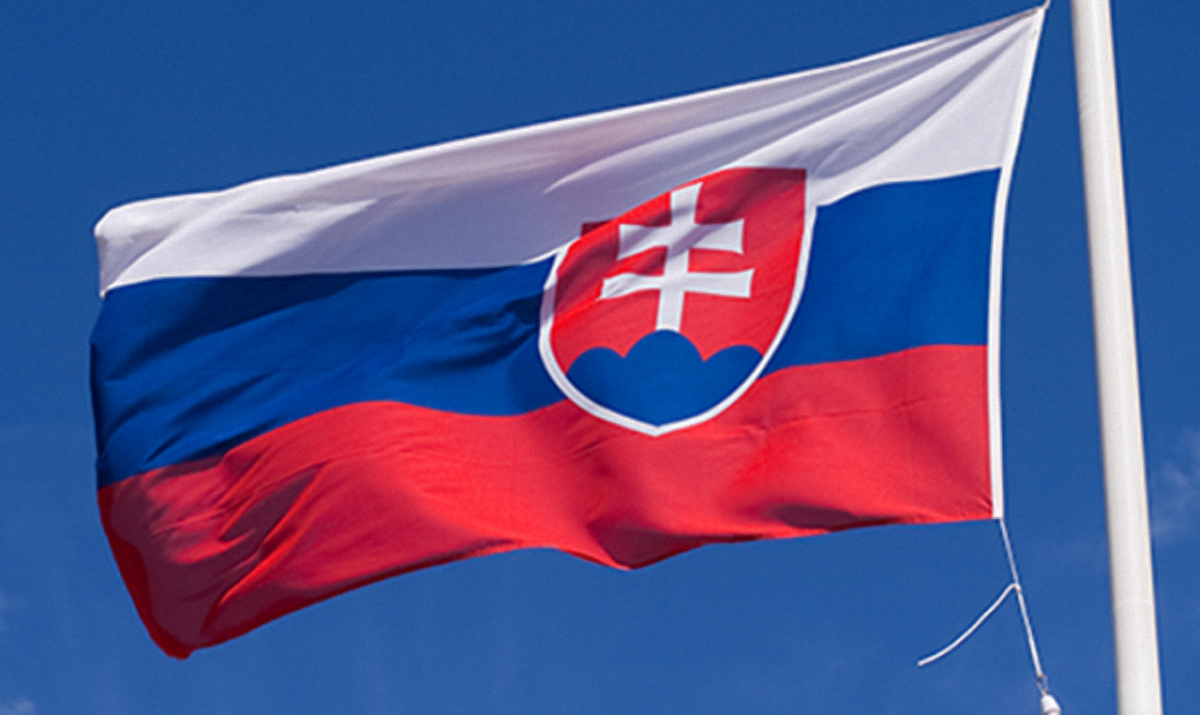 Власти Словакии жалеют, что не изгнали русских шпионов в марте - фото 1